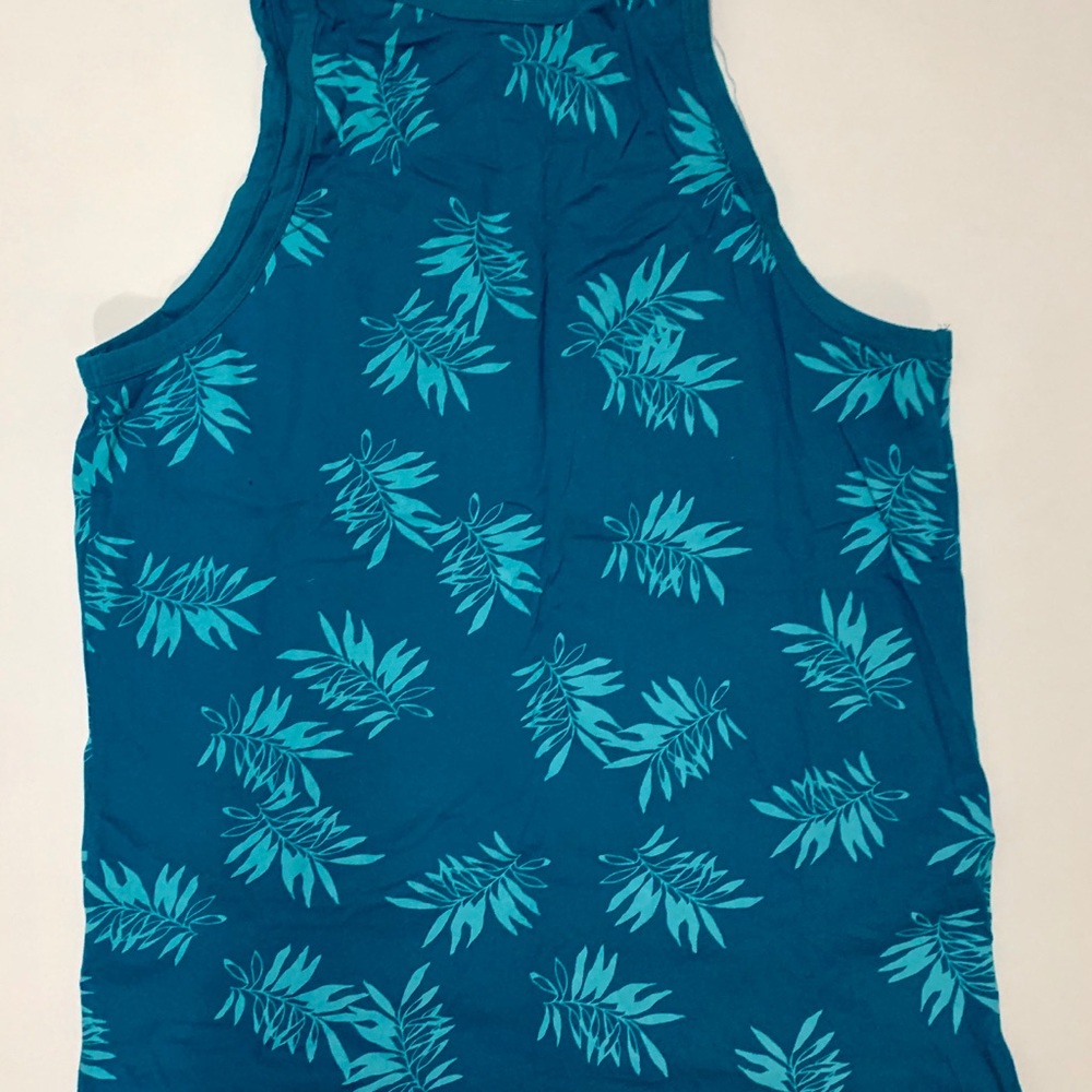 Turquoise tank - Picture 2 of 2